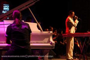 گزارش تصویری از اولین شب اجرای حامی در اریکه ایرانیان - 1