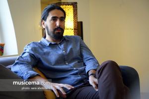 گفت‌و‌گو با آرش پاکزاد در دفتر سایت موسیقی ما