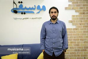 گفت‌و‌گو با آرش پاکزاد در دفتر سایت موسیقی ما