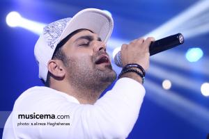 کنسرت سیامک عباسی در جشنواره موسیقی فجر - 24 دی 1395